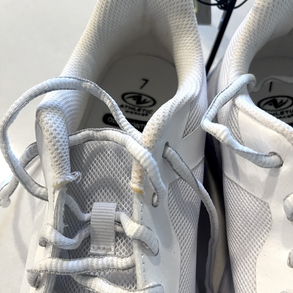 Athletic Works Women's Lifestyle Mesh Jogger Sneakers w/ Memory Foam Sz 7 - Picture 5 of 9